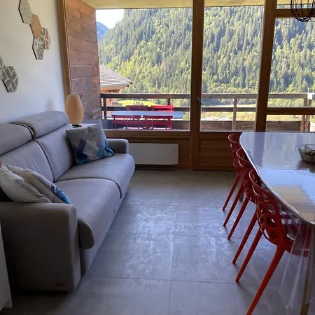 3 Pieces - 6 Personnes Chatel