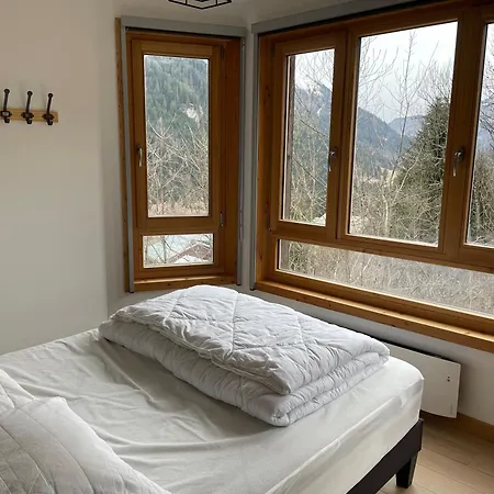 3 Pieces - 6 Personnes Chatel